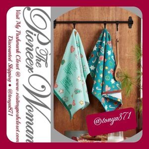 🦋 New Pioneer Woman Gingerbread Kitchen Towel Set, Multicolor, 2 Piece